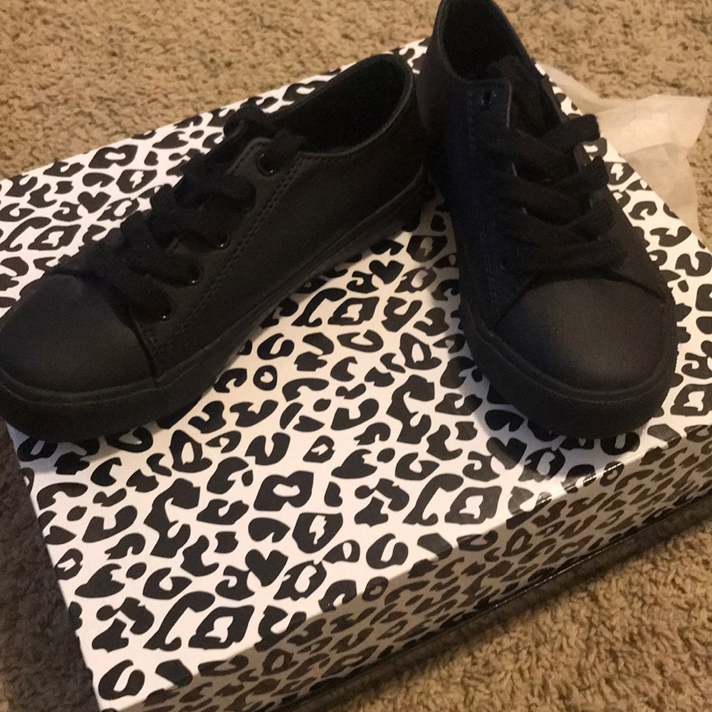 Kids polo shoes